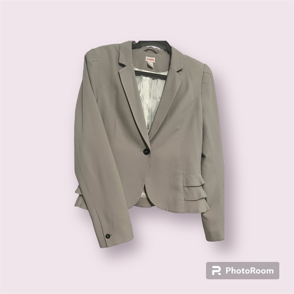 Cream blazer with side ruffle detail - Picture 4 of 5